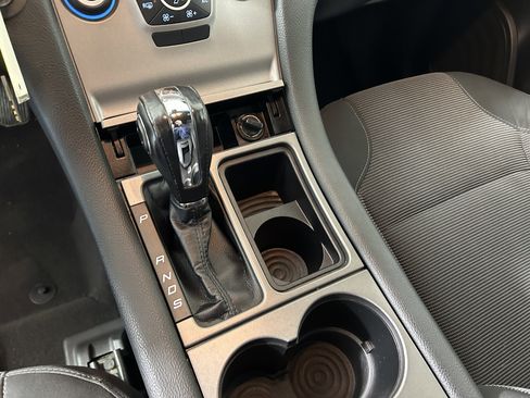 Used 2019 Ford Taurus SEL image 18