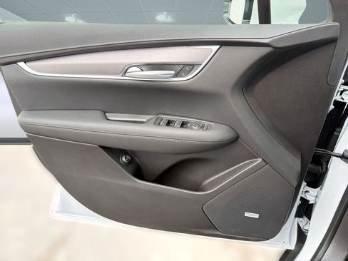 New 2026 Cadillac XT5 Luxury w/ LPO, Floor Liner Package AWD/4WD image 21