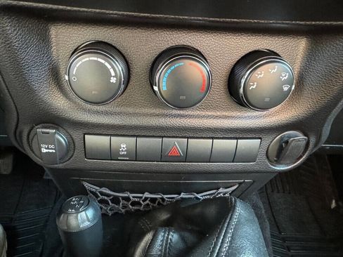 Used 2017 Jeep Wrangler Sport image 25