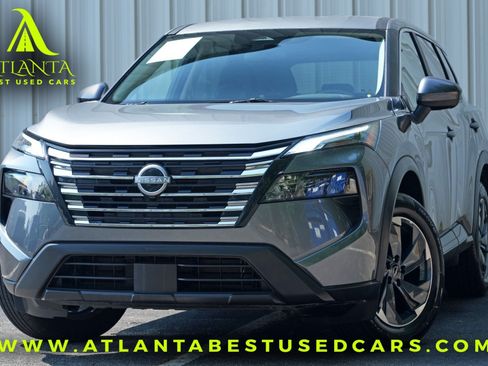 Used 2025 Nissan Rogue SV FWD image 1