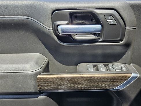 Used 2021 Chevrolet Silverado 1500 LT Trail Boss w/ Convenience Package II image 29