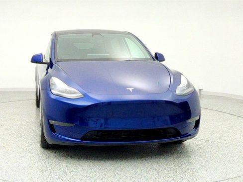 Used 2022 Tesla Model Y Long Range image 2
