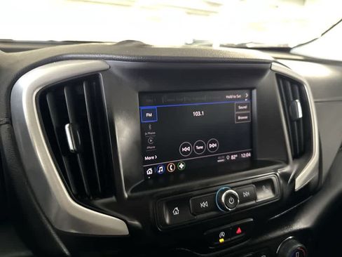 Used 2024 GMC Terrain SLE w/ Driver Convenience Package FWD image 17