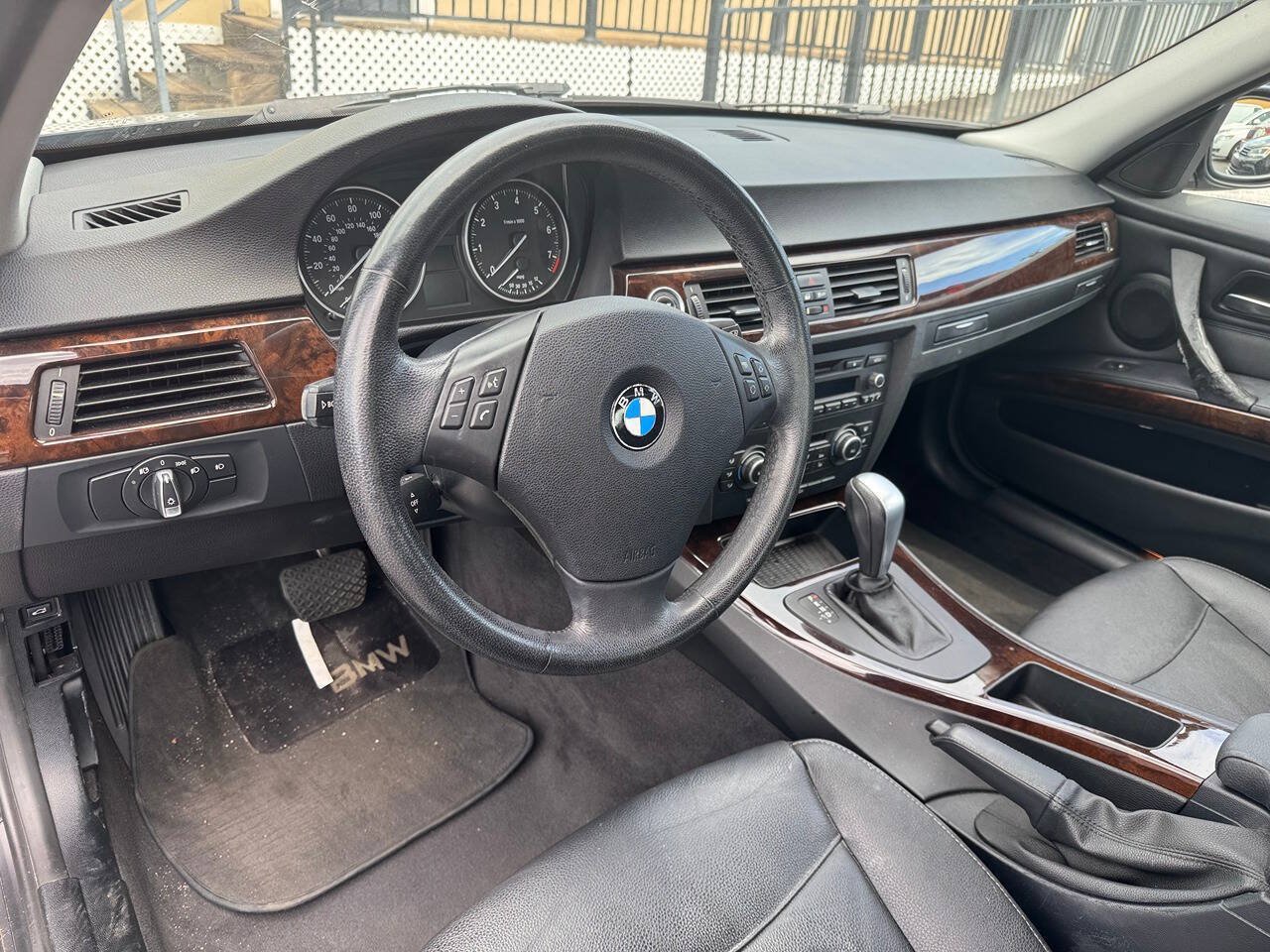 Used 2011 BMW 328i xDrive Sedan AWD/4WD image 10
