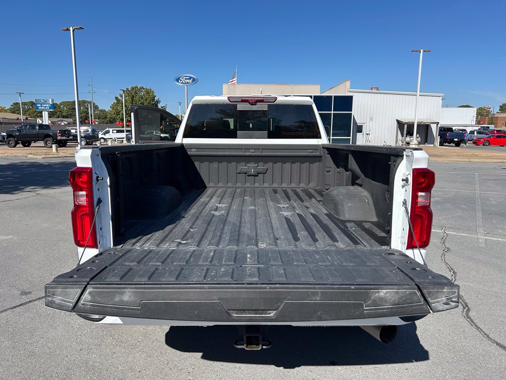 Used 2025 Chevrolet Silverado 3500 High Country w/ Technology Package AWD/4WD image 9