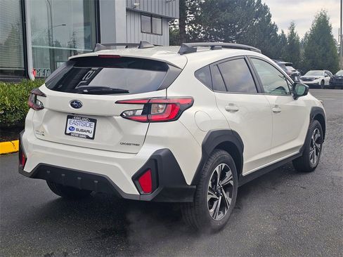 Used 2025 Subaru Crosstrek 2.0i Premium image 7