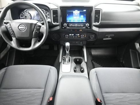 Used 2024 Nissan Frontier SV RWD image 21