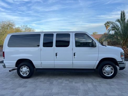 Used 2012 Ford E-350 and Econoline 350 XLT image 8
