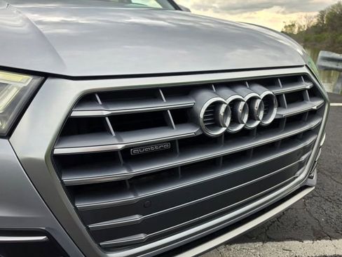 Used 2018 Audi Q5 2.0T Premium Plus w/ Premium Plus Package AWD/4WD image 18
