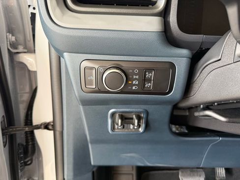 New 2025 Ford Maverick XLT w/ XLT Luxury Package image 19