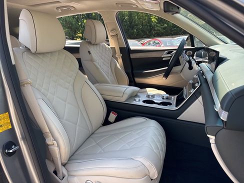 Used 2025 Genesis GV80 3.5T Prestige AWD/4WD image 8
