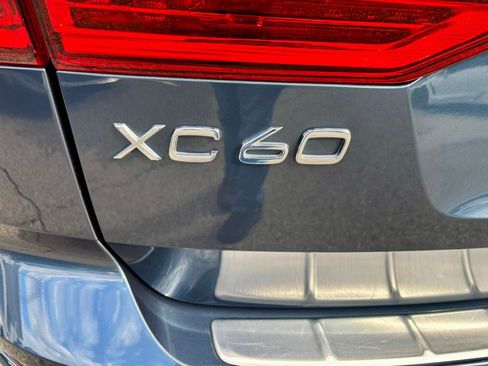Used 2022 Volvo XC60 B5 Inscription w/ Climate Package image 30