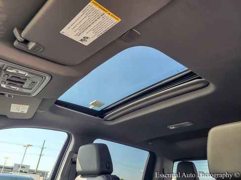 New 2026 GMC Sierra 2500 SLT w/ SLT Premium Package image 10