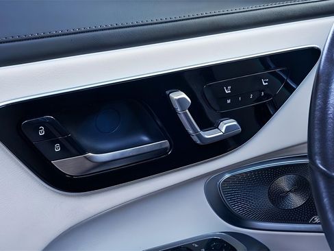 Used 2024 Mercedes-Benz CLE 300 4MATIC Cabriolet image 34