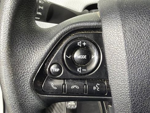 Used 2022 Toyota Prius image 24