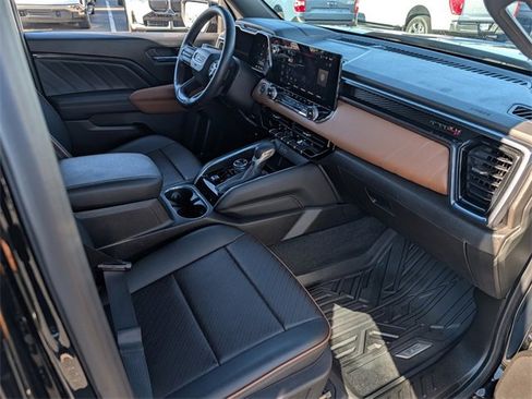 Used 2023 GMC Canyon AT4 w/ AT4 Premium Package image 25