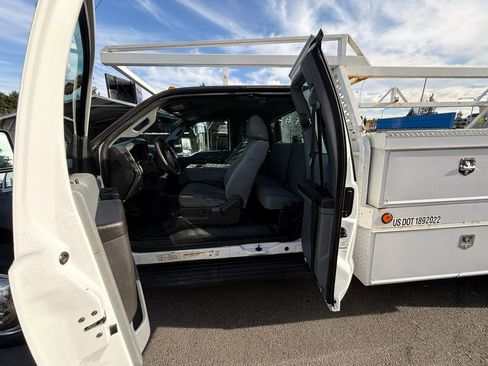 Used 2014 Ford F450 XL w/ Power Equipment Group image 16