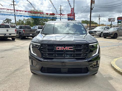 Used 2024 GMC Acadia Elevation w/ Black Edition FWD image 2