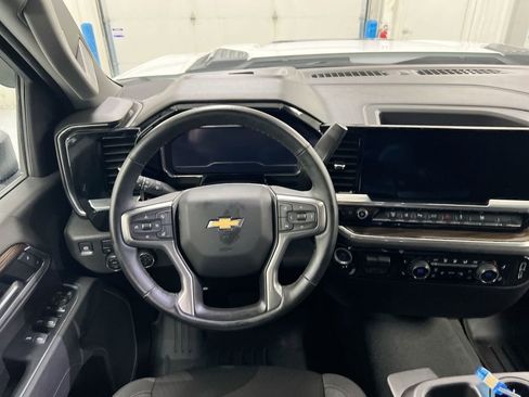 Used 2025 Chevrolet Silverado 2500 LT w/ All Star Edition AWD/4WD image 11