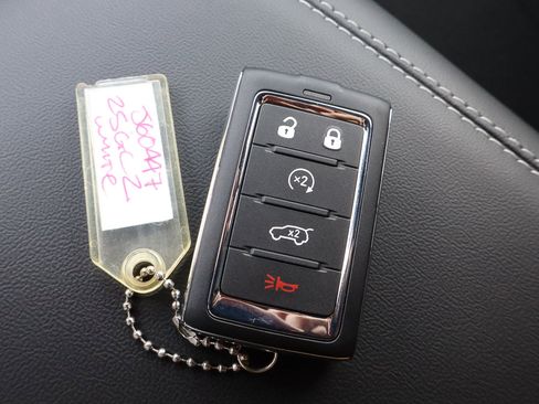 New 2025 Jeep Grand Cherokee Laredo X w/ Luxury Tech Group I image 33