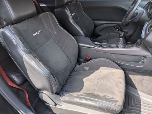 Used 2015 Dodge Challenger SRT Hellcat RWD image 29