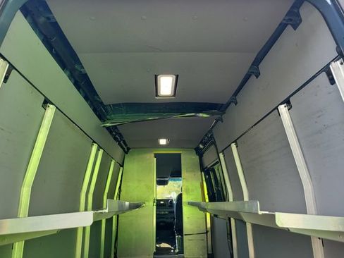 Used 2021 Mercedes-Benz Sprinter 2500 image 11