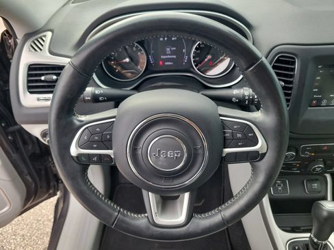 Used 2020 Jeep Compass Latitude w/ Safety & Security Group FWD image 21