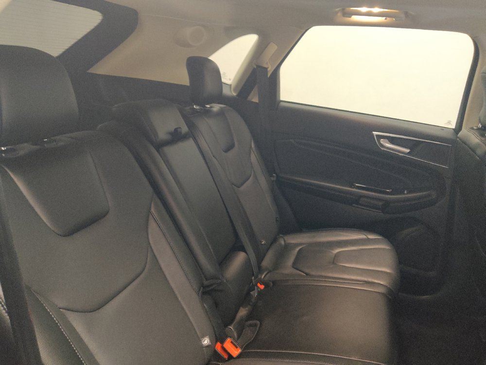 Used 2017 Ford Edge Titanium w/ Technology Package FWD image 19
