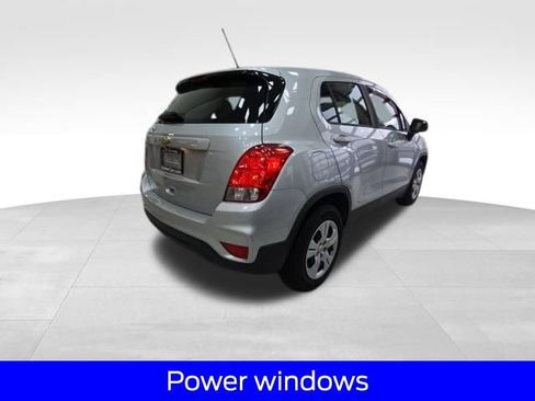 Used 2017 Chevrolet Trax LS image 9