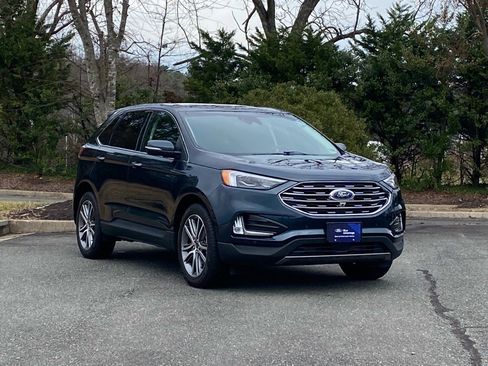 Certified 2024 Ford Edge Titanium w/ Equipment Group 301A image 2