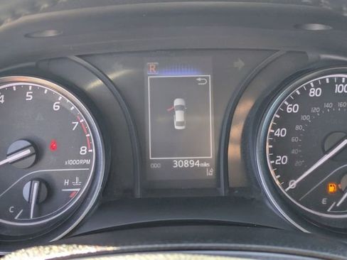 Used 2024 Toyota Camry SE image 19