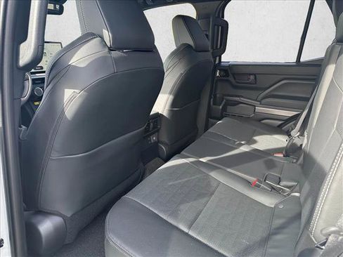 Used 2025 Toyota 4Runner TRD Off-Road Premium AWD/4WD image 9