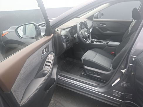 Certified 2023 Nissan Rogue SV image 10