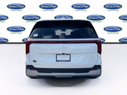 Used 2025 Kia Carnival FWD image 6