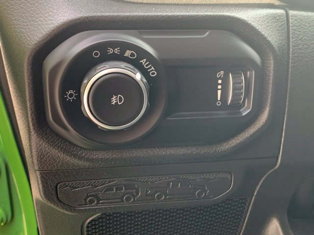 Used 2025 Jeep Wrangler Unlimited Sport AWD/4WD image 23