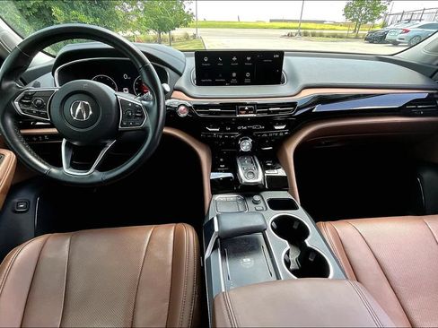 Used 2024 Acura MDX SH-AWD w/ Technology Package image 16