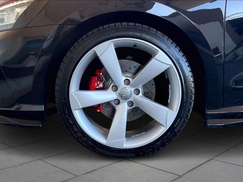 Used 2018 Volkswagen Passat GT image 11