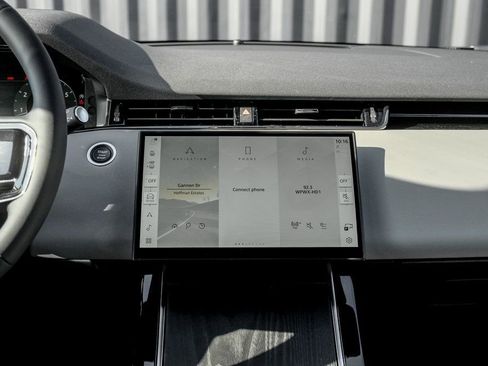 New 2026 Land Rover Range Rover Evoque S AWD/4WD image 19