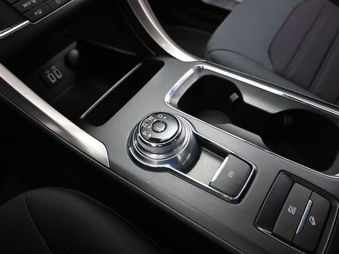Certified 2019 Ford Fusion SE FWD image 16
