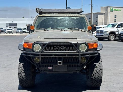 Used 2007 Toyota FJ Cruiser 4WD image 2