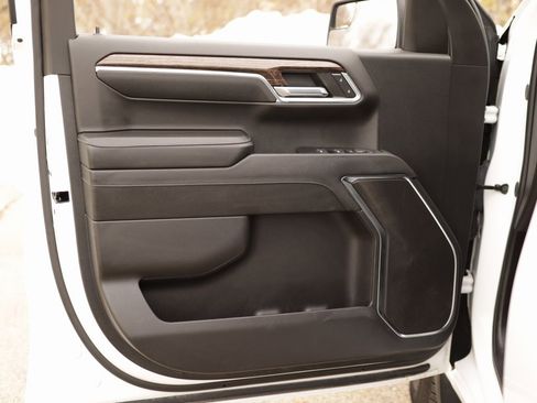 Used 2024 GMC Sierra 1500 Elevation image 24