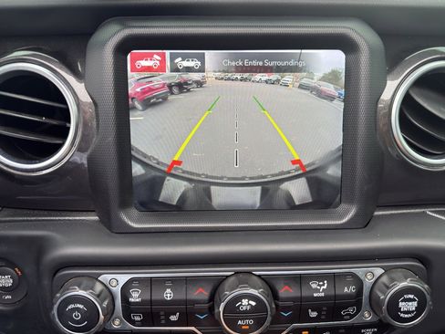 Used 2021 Jeep Wrangler Unlimited Rubicon image 41