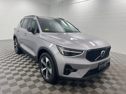 Used 2026 Volvo XC40 B5 Plus w/ Protection Package Premier