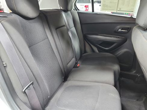 Used 2017 Chevrolet Trax LS AWD/4WD image 36