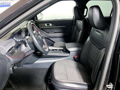 Used 2025 Ford Explorer ST-Line AWD/4WD image 20