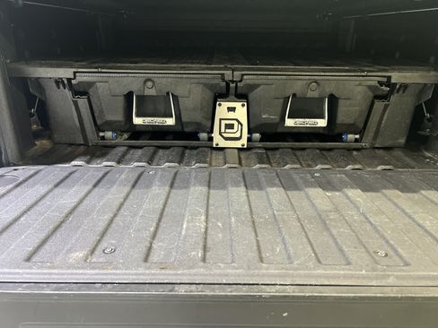 Used 2023 Chevrolet Silverado 1500 LT AWD/4WD image 14