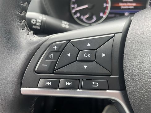 Used 2021 Nissan Sentra SV image 13