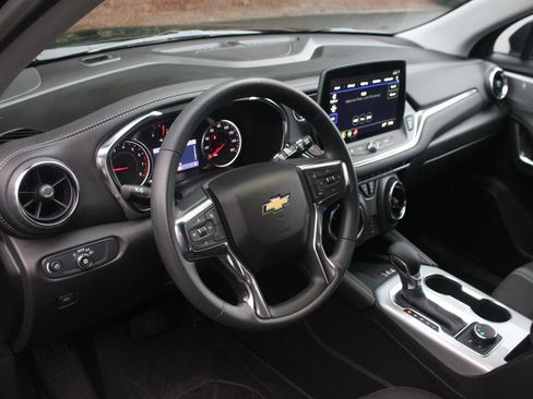 Used 2024 Chevrolet Blazer LT w/ Convenience Package FWD image 15