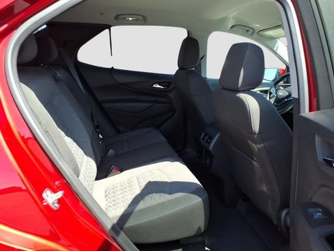 Used 2024 Chevrolet Equinox LT FWD image 12
