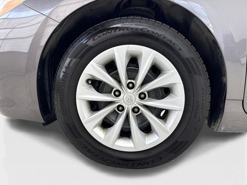Used 2015 Toyota Camry LE FWD image 47